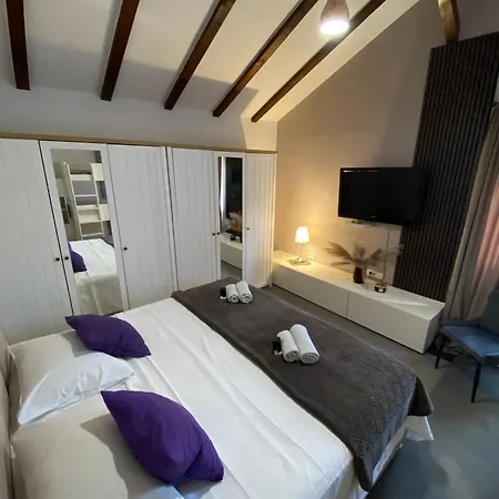 Kuca Sa Bazenom - Lavanda Estate Saraievo